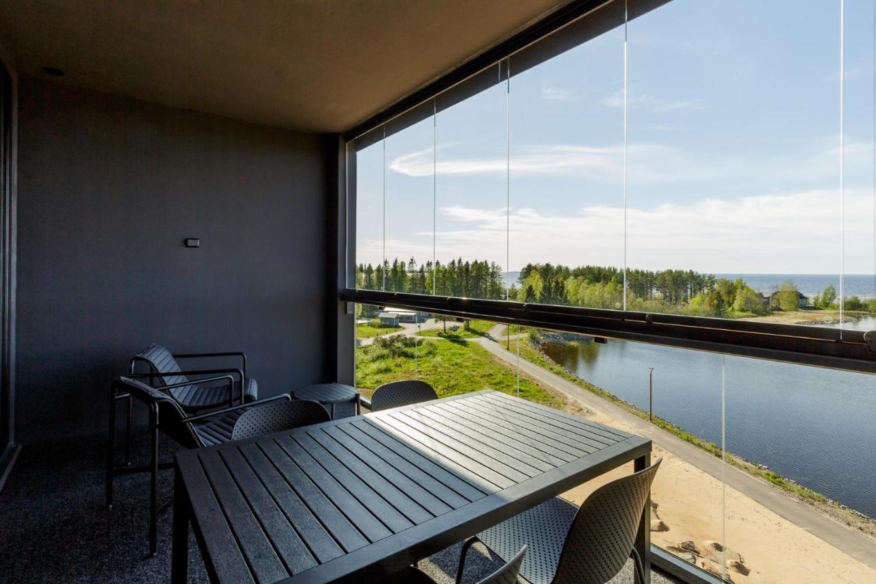 Marina Chalets Studios By Hiekka Booking - Sisaeltaeae Liinavaatteet Ja Loppusiivouksen Kalajoki Chambre photo